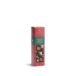 Chokoladeovertrukne Julekaramel Kugler i en æske fra Karamel Kompagniet stående