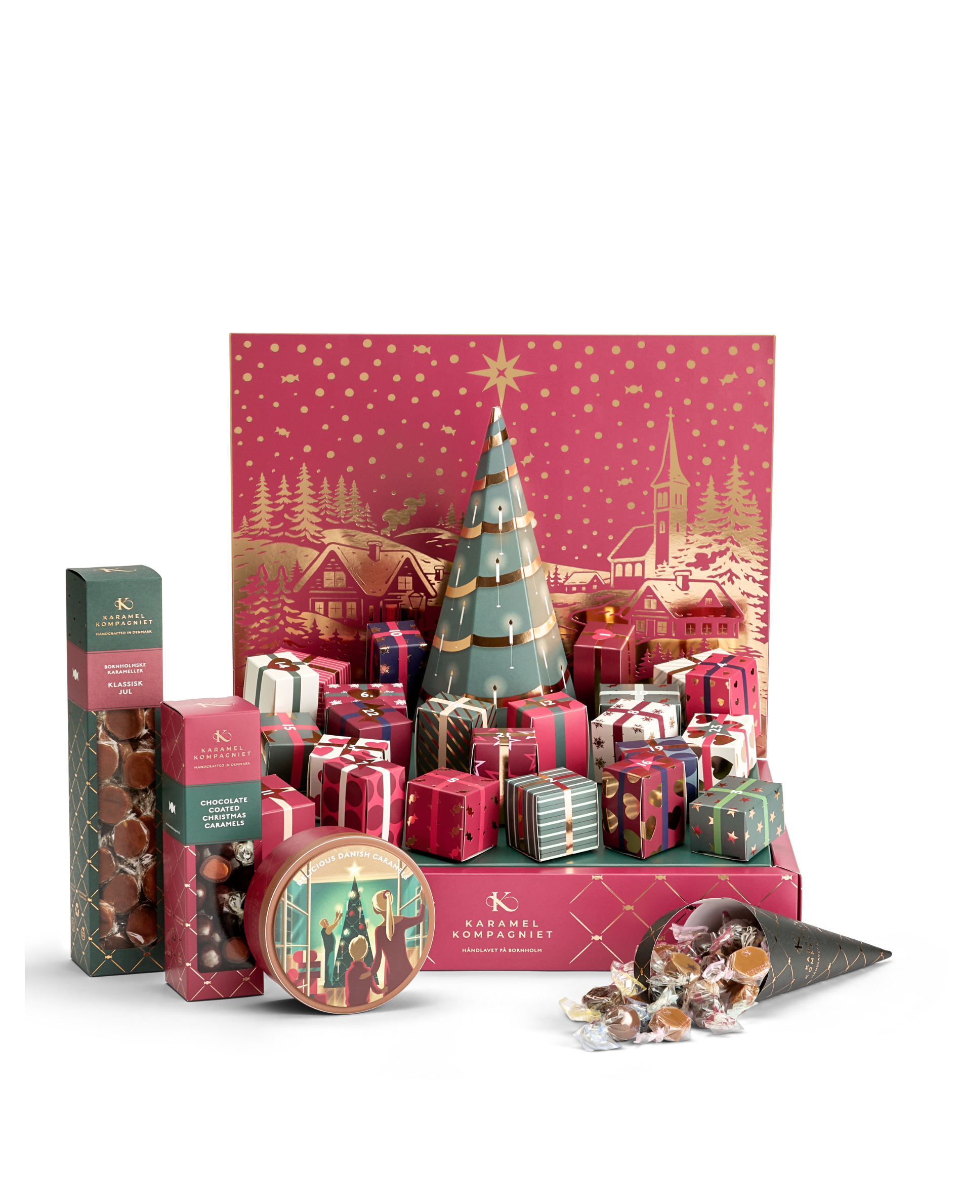 Karamel Kompagniets julekalender 2026 med julekalenderen, en æske chocolate coated caramels, en dåse christmastime karameller og en gratis gave, en klassik jul æske karameller